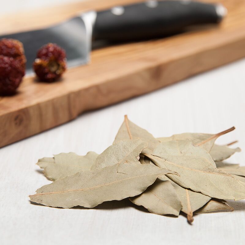 Lorbeerblätter handverlesen